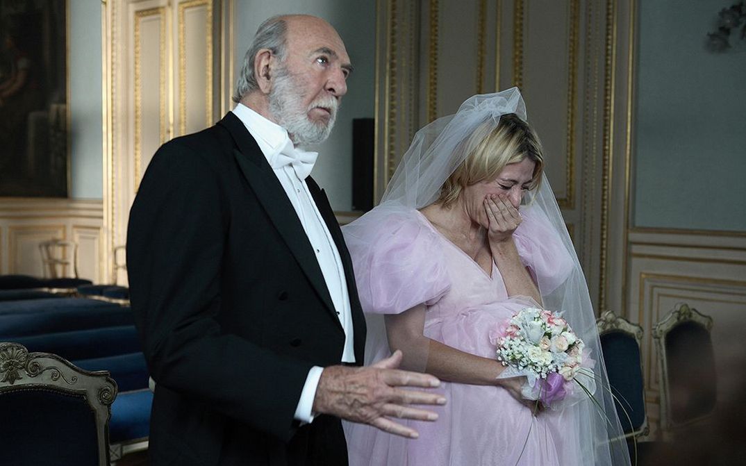 Filmstill from FAUT QUE ÇA DANSE! (Let’s Dance) by Noémie Lvovsky