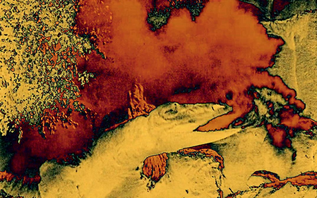 Filmstill aus dem Film "Dragon Tooth" von Rafael Castanheira Parrode. Man sieht abstrakte Formen in rot und gelb.