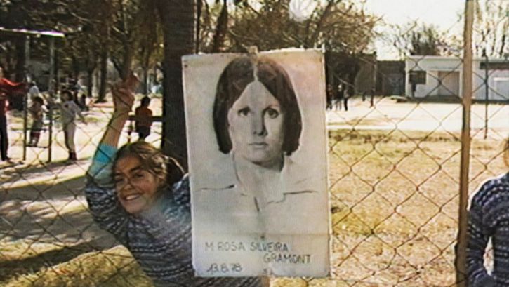 Filmstill aus UNAS PREGUNTAS – EIN, ZWEI FRAGEN