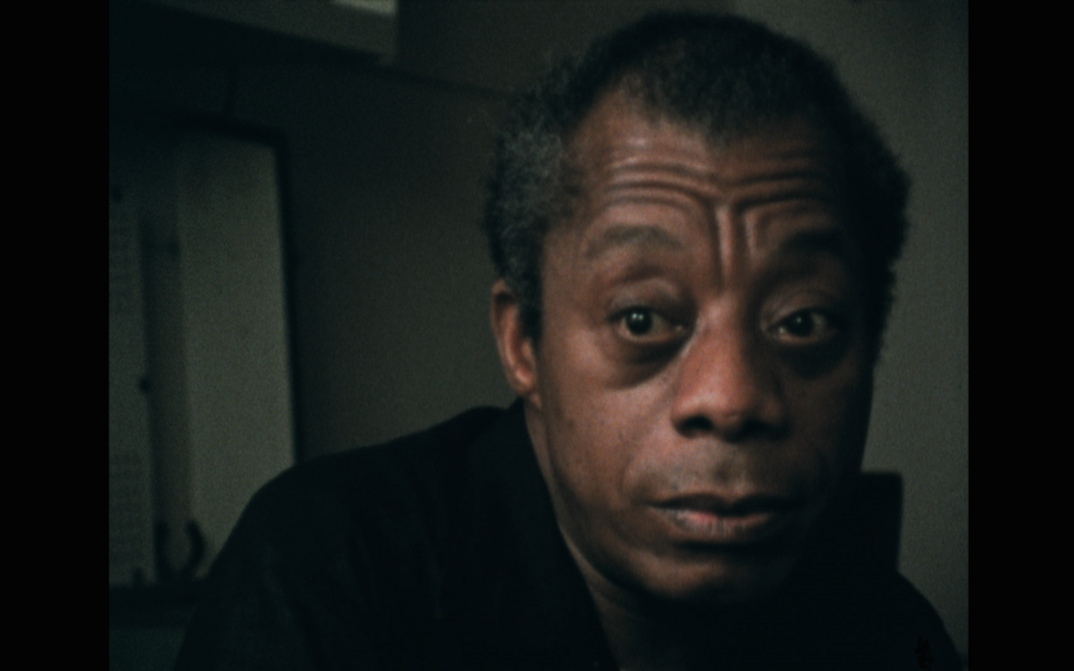 Filmstill aus I HEARD IT THROUGH THE GRAPEVINE: Eine Porträtaufnahme von James Baldwin.