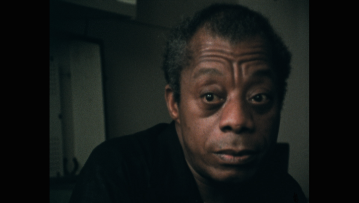 Filmstill aus I HEARD IT THROUGH THE GRAPEVINE: Eine Porträtaufnahme von James Baldwin.
