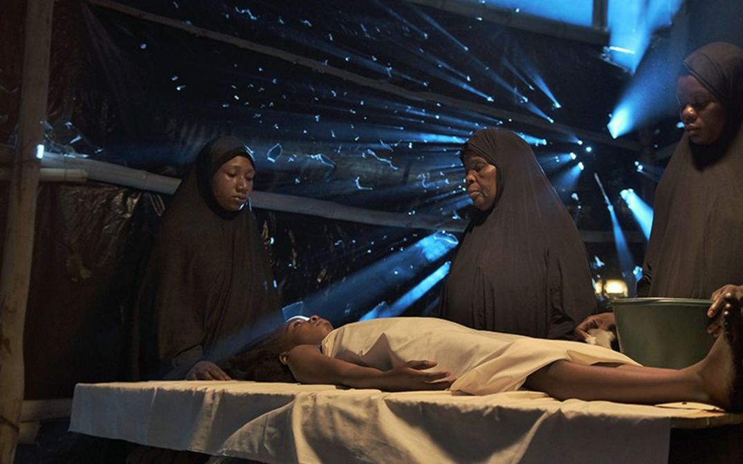 Filmstill from L’ENVOYÉE DE DIEU by Amina A. Mamani