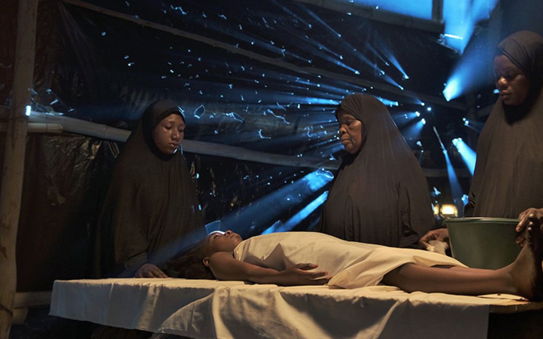 Filmstill aus L’ENVOYÉE DE DIEU von Amina A. Mamani