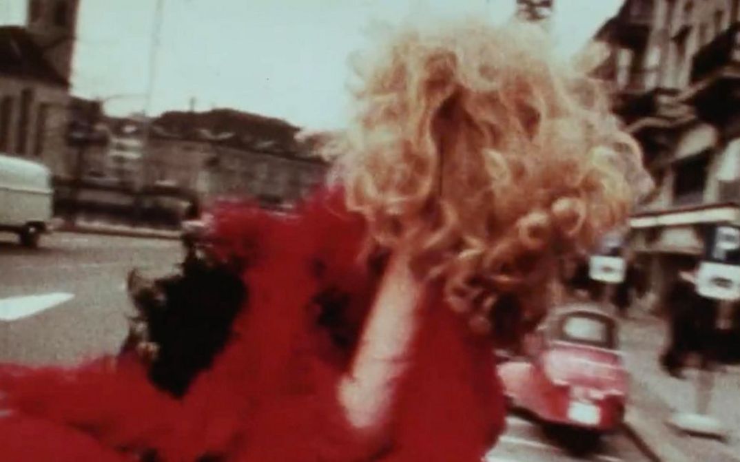 Filmstill aus LADY SHIVA ODER: „DIE BEZAHLEN NUR MEINE ZEIT“ von Tula Roy