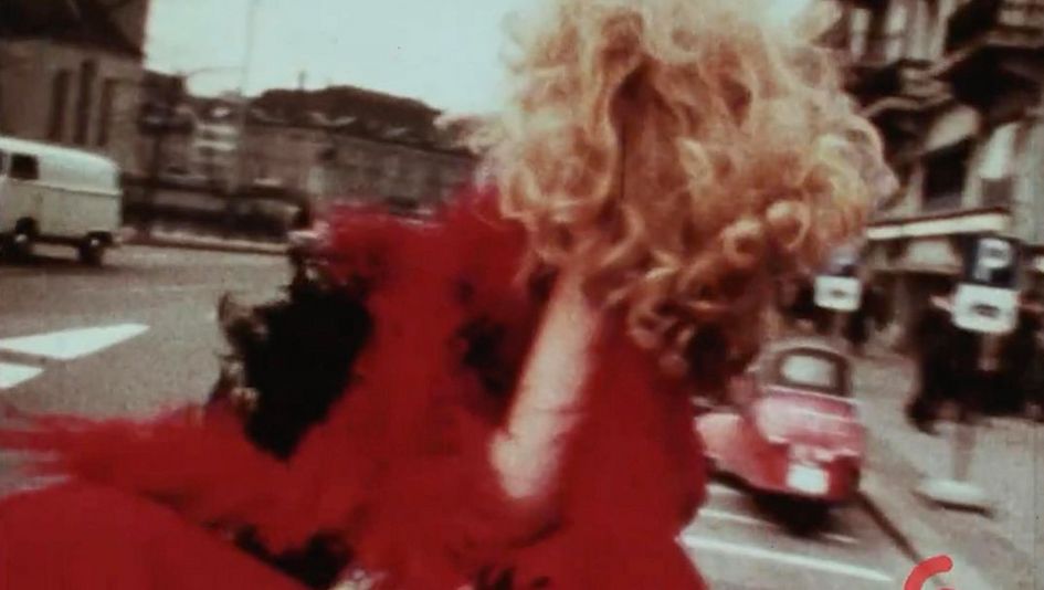 Filmstill from LADY SHIVA ODER: „DIE BEZAHLEN NUR MEINE ZEIT“ by Tula Roy