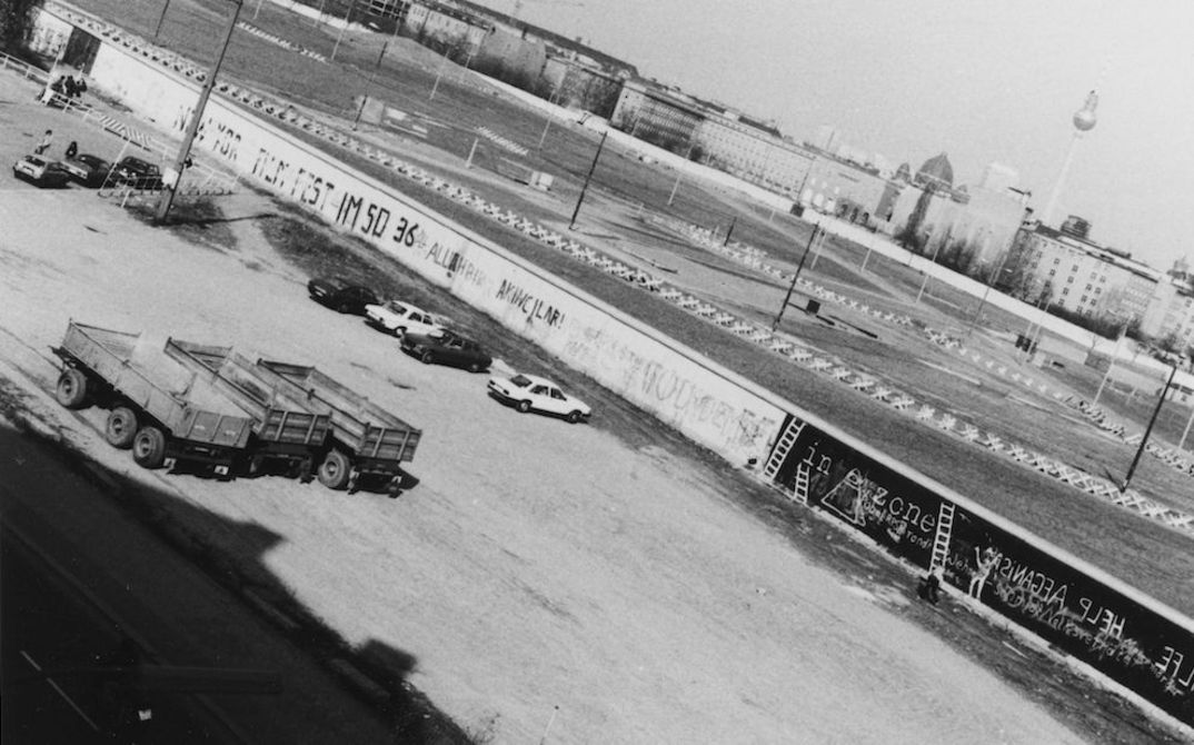 Photography: A 1976 photograph of the Berlin Wall and the death strip, taken in West Berlin.