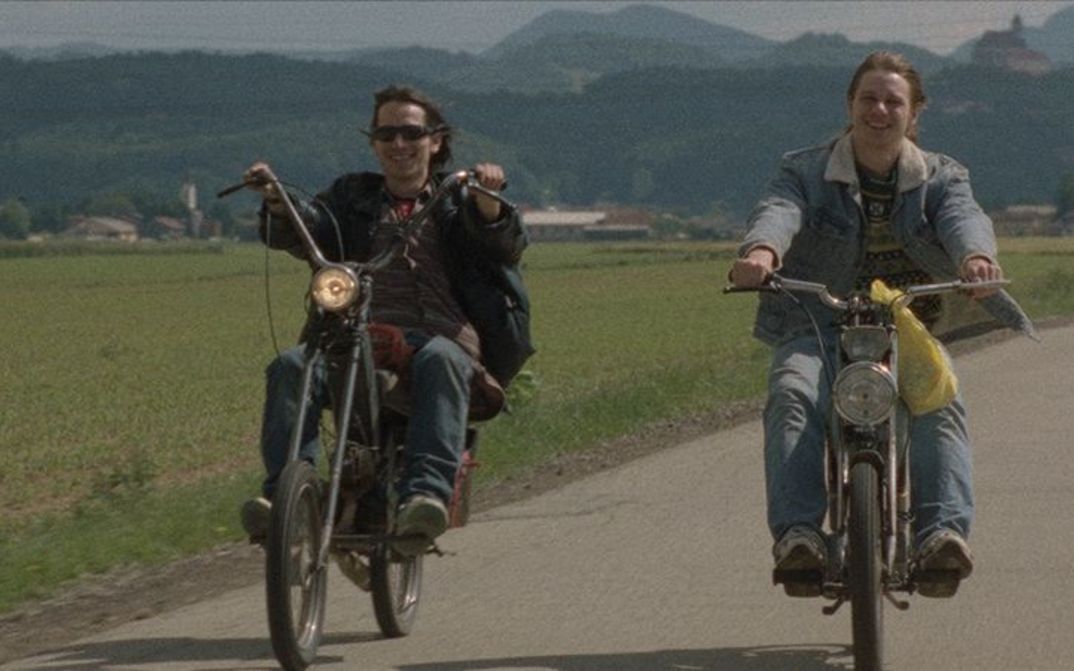 Filmstill from JEZDECA (Riders) by Dominik Mencej
