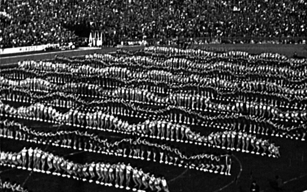  Filmstill from YUGOSLAVIA, HOW IDEOLOGY MOVED OUR COL- LECTIVE BODY