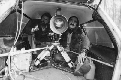 Sohrab Shahid Saless und Kameramann Ramin Reza Molai beim Dreh