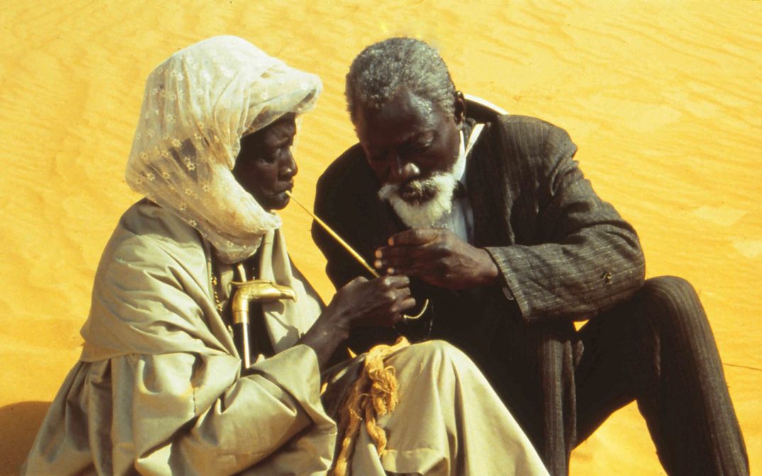 Filmstill from HYÈNES