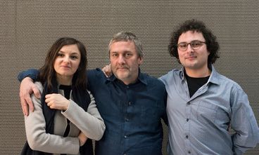 Ludiwg Wüst mit zwei Personen