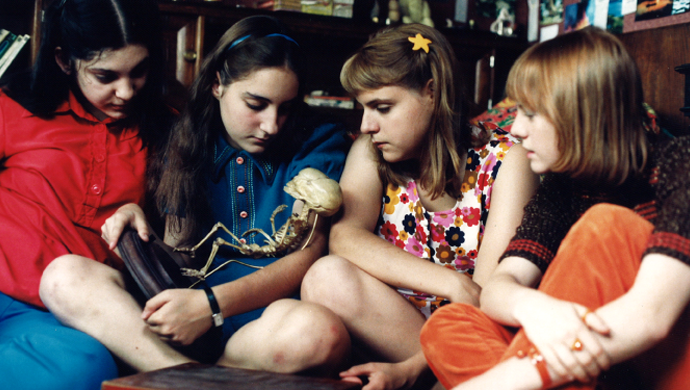 Filmstill from PETITES by Noémie Lvovsky