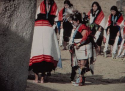 Filmstill aus "Techqua Ikachi, Land – mein Leben" von Anka Schmid, James Danaqyumptewa und Agnes Barmettler