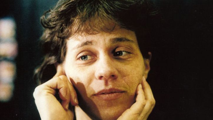 Filmstill aus GOTTESZELL. Nahaufnahme des Gesichts einer Frau.