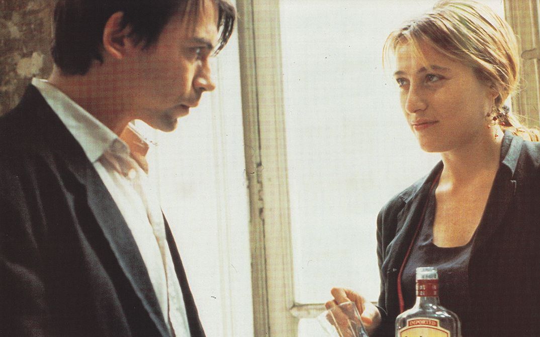 Filmstill from OUBLIE-MOI (Vergiss mich) by Noémie Lvovsky