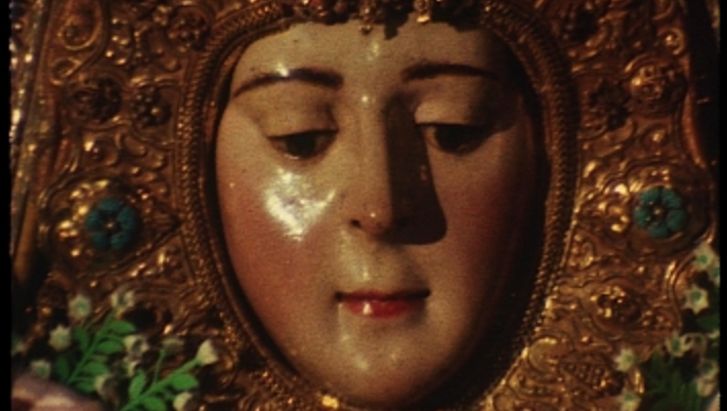 Filmstill aus ROCÍO: Ansicht einer Heiligenstatue.