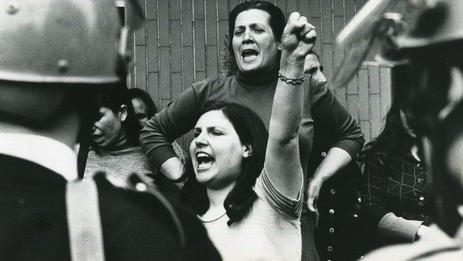 Filmstill from DONNA: VROUWEN IN VERZET (Donna: Women in Revolt) by  Yvonne Scholter