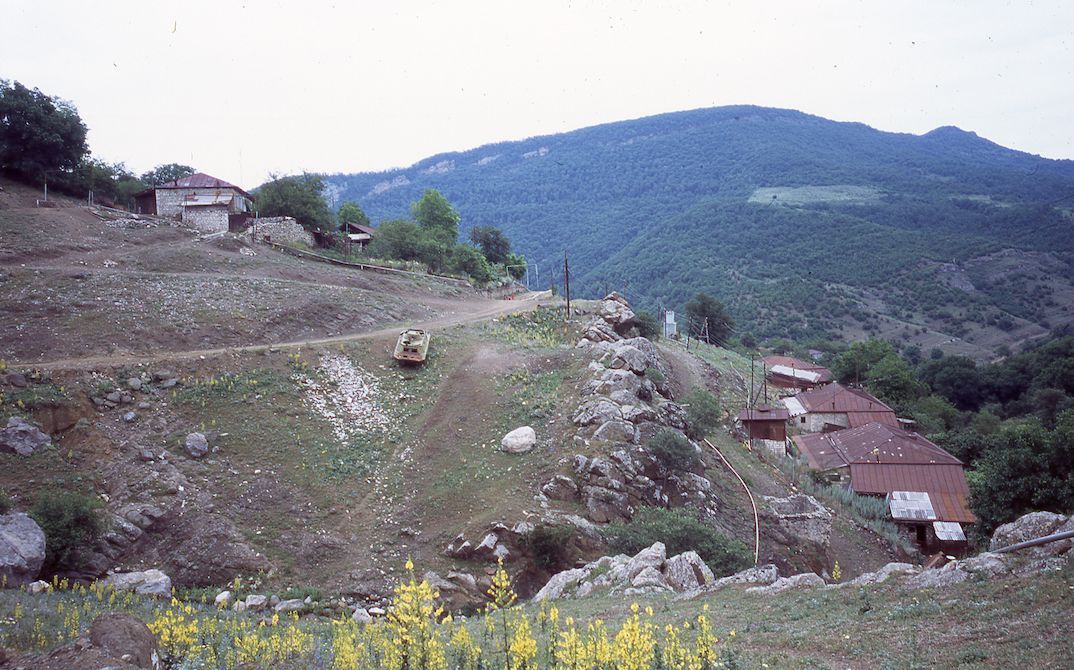 Ayreen Anastas, Rene Gabri, BLACK BACH ARTSAKH (Still)