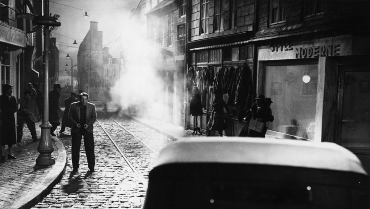 Filmstill aus QUAI DES BRUMES