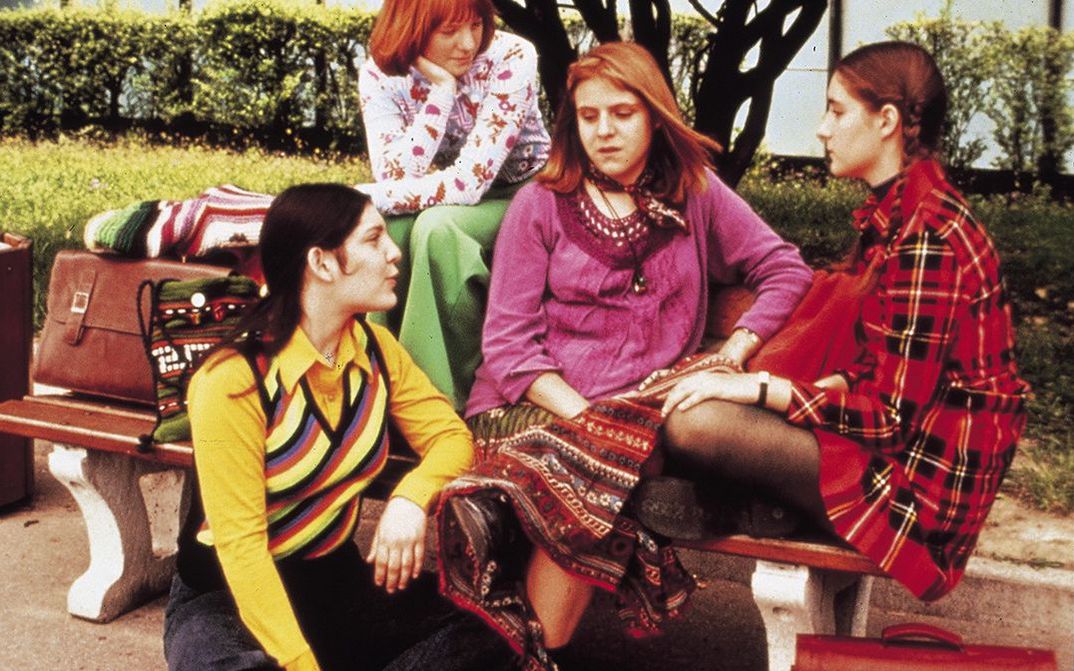 Filmstill from DIS-MOI OUI, DIS-MOI NON by Noémie Lvovsky