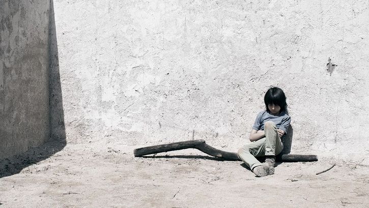 Filmstill from DREVO (The Tree) by Sonja Prosenc