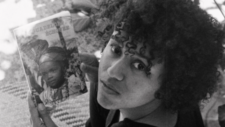 Filmstill aus LE ROI N’EST PAS MON COUSIN (The King Is Not My Cousin) von Annabelle Aventurin