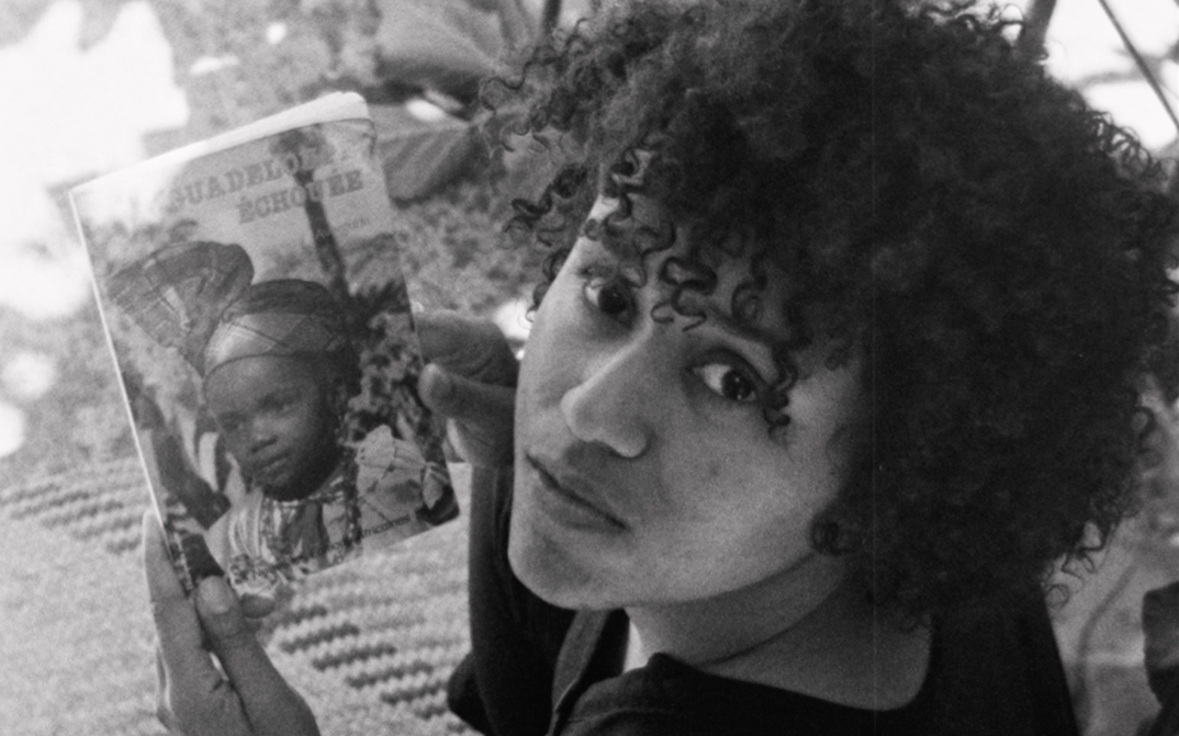 Filmstill aus LE ROI N’EST PAS MON COUSIN (The King Is Not My Cousin) von Annabelle Aventurin